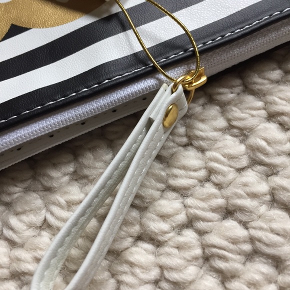 2/$10! NWT Fringe Studio “Love Stripes” pouch - Picture 5 of 9